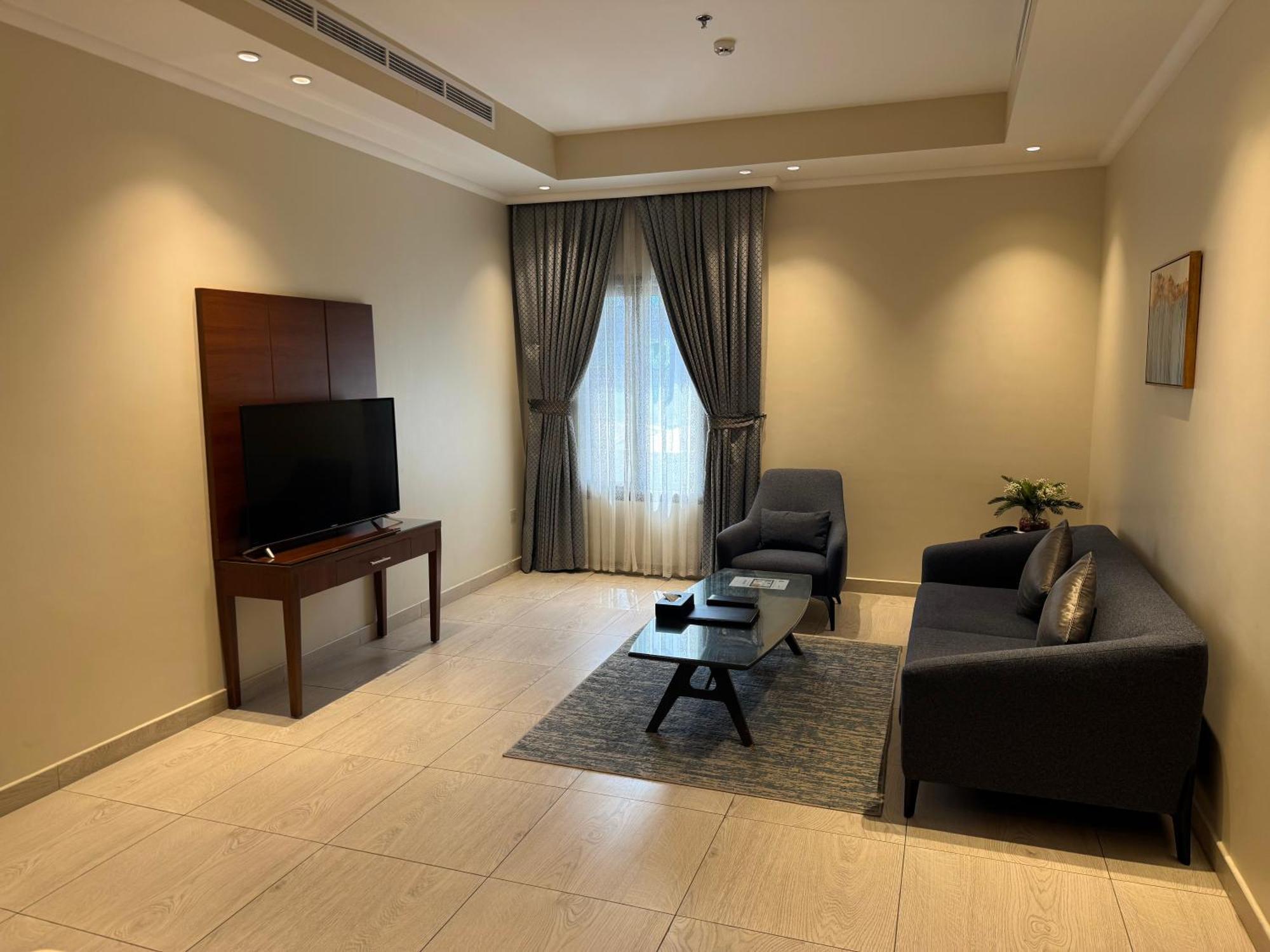 Lotaz - Al Salamah Aparthotel